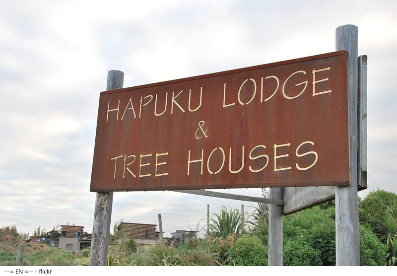 Hapuku Lodge Sign
